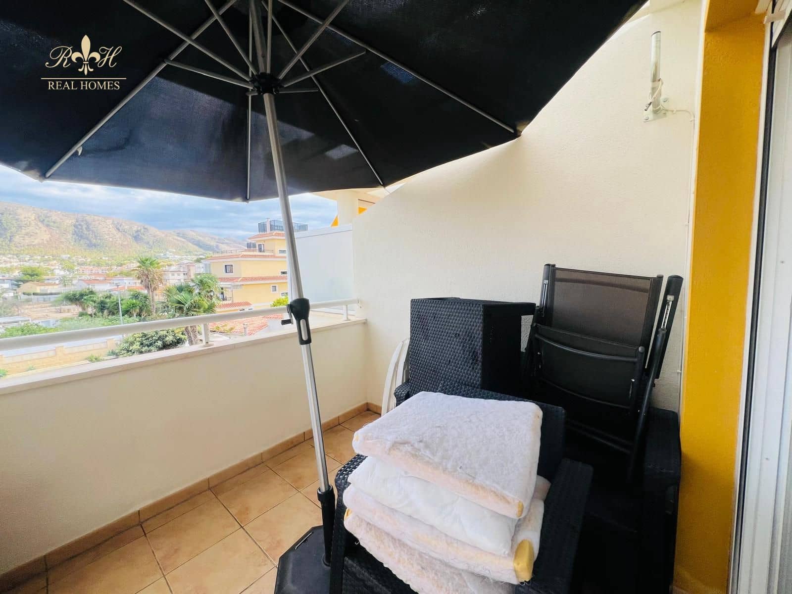 2 bedroom Flat for sale in Albir with pool - € 275,000 (Ref: 8575803)