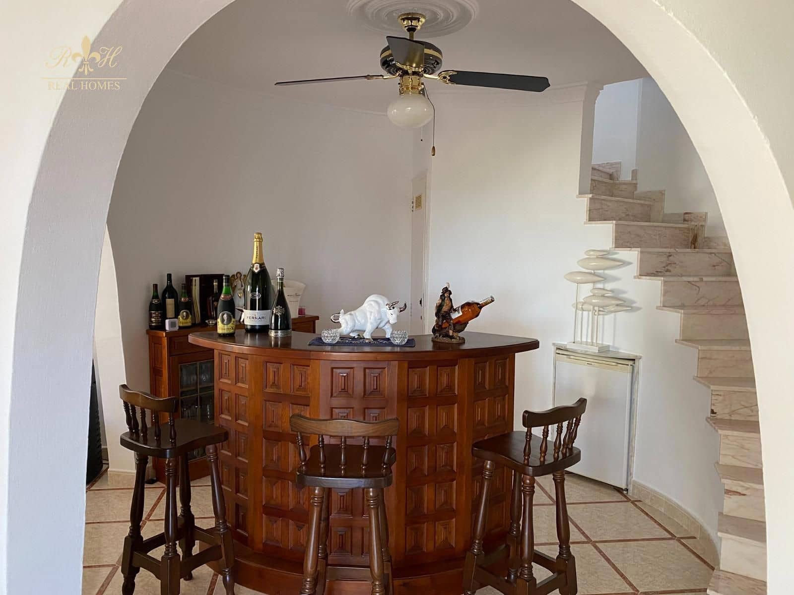 4 soverom Villa til salgs i Moraira med svømmebasseng garasje - € 1 190 000 (Ref: 8585559)