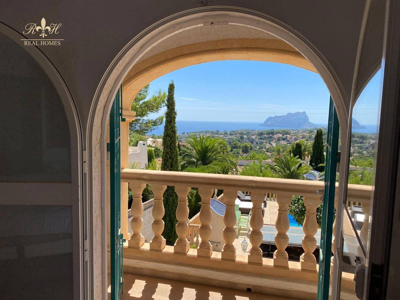 4 soverom Villa til salgs i Moraira med svømmebasseng garasje - € 1 190 000 (Ref: 8585559)