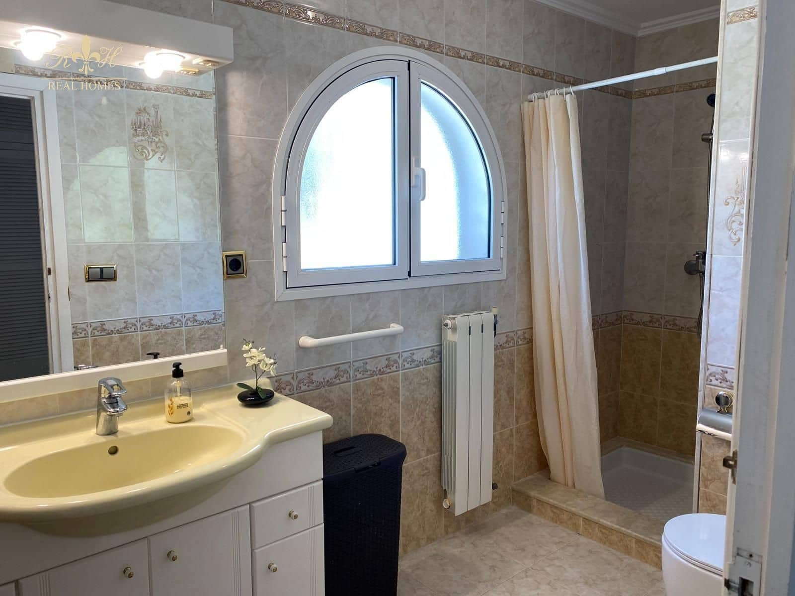 4 soverom Villa til salgs i Moraira med svømmebasseng garasje - € 1 190 000 (Ref: 8585559)