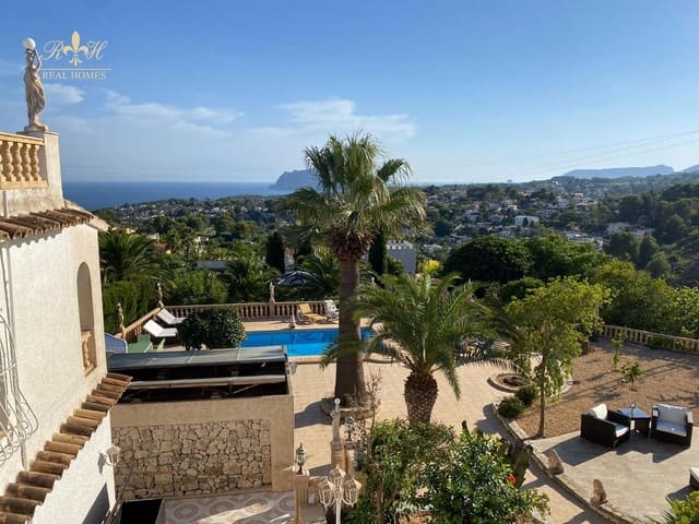 4 soverom Villa til salgs i Moraira, Teulada-Moraira med svømmebasseng garasje - € 1 190 000 (Ref: 8585559)