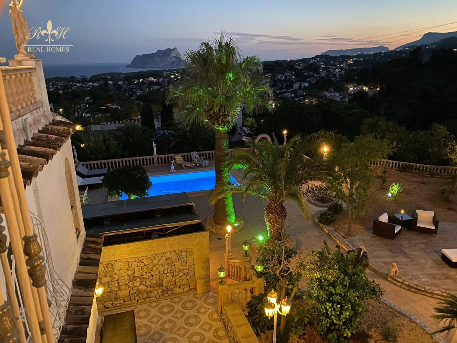 4 soverom Villa til salgs i Moraira med svømmebasseng garasje - € 1 190 000 (Ref: 8585559)