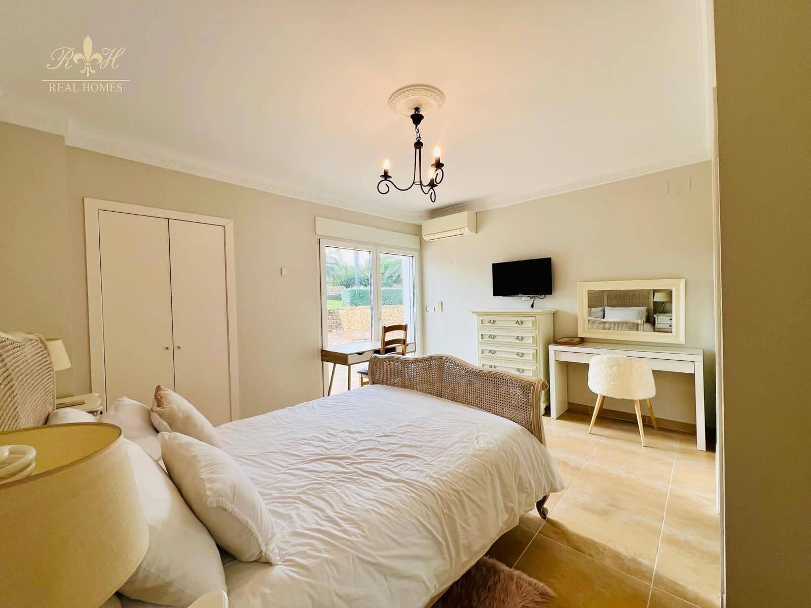 8 soveværelse Villa til leje i Altea med swimmingpool garage - € 10.000 (Ref: 8637860)