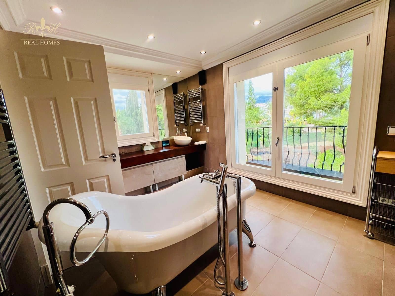 8 soveværelse Villa til leje i Altea med swimmingpool garage - € 10.000 (Ref: 8637860)