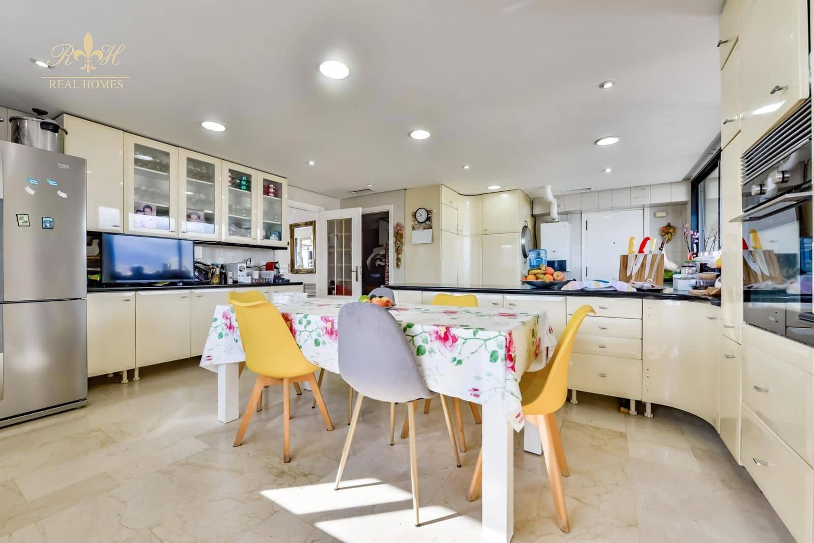 8 sovrum Takvåning till salu i Benidorm med pool garage - 2 500 000 € (Ref: 8664588)