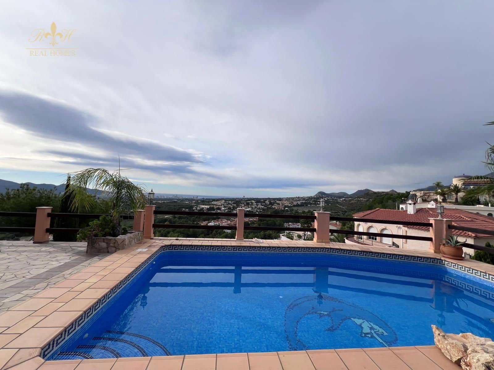 3 soverom Villa til salgs i Alfaz del Pi / L'Alfas del Pi med svømmebasseng - € 950 000 (Ref: 8665824)