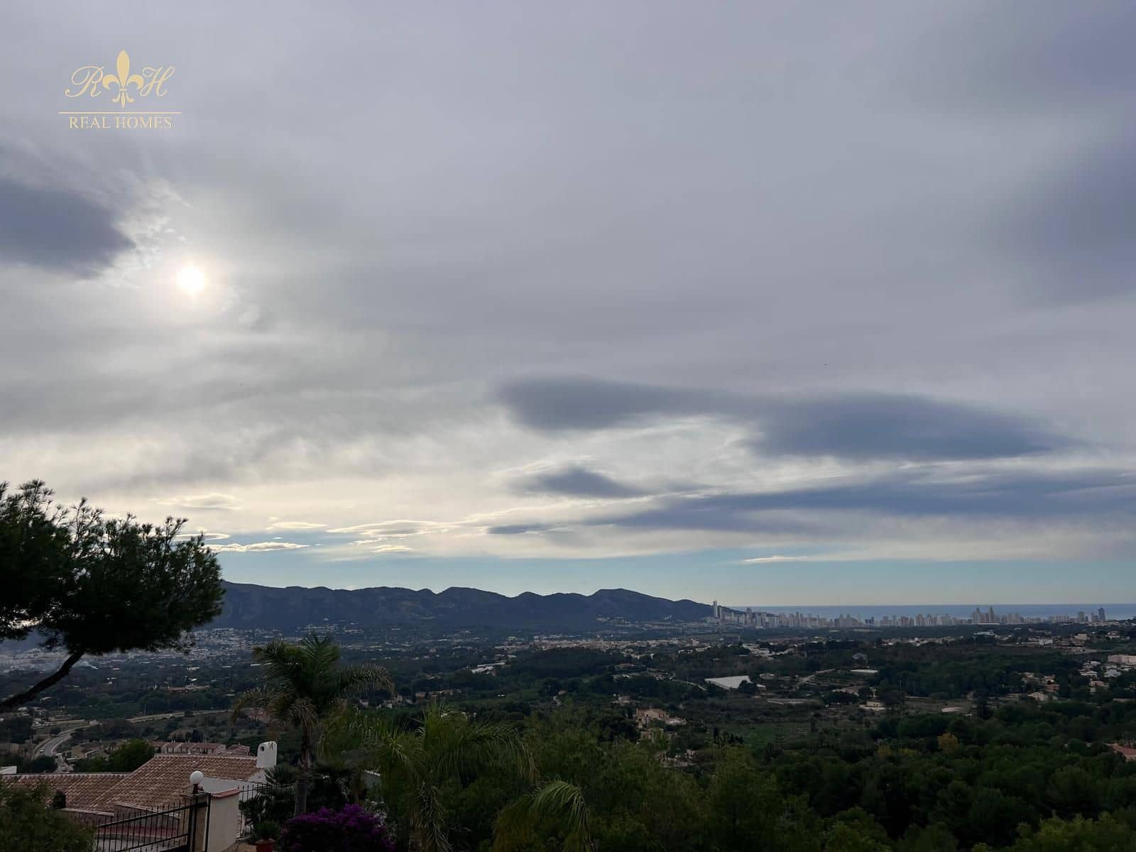 3 soverom Villa til salgs i Alfaz del Pi / L'Alfas del Pi med svømmebasseng - € 950 000 (Ref: 8665824)