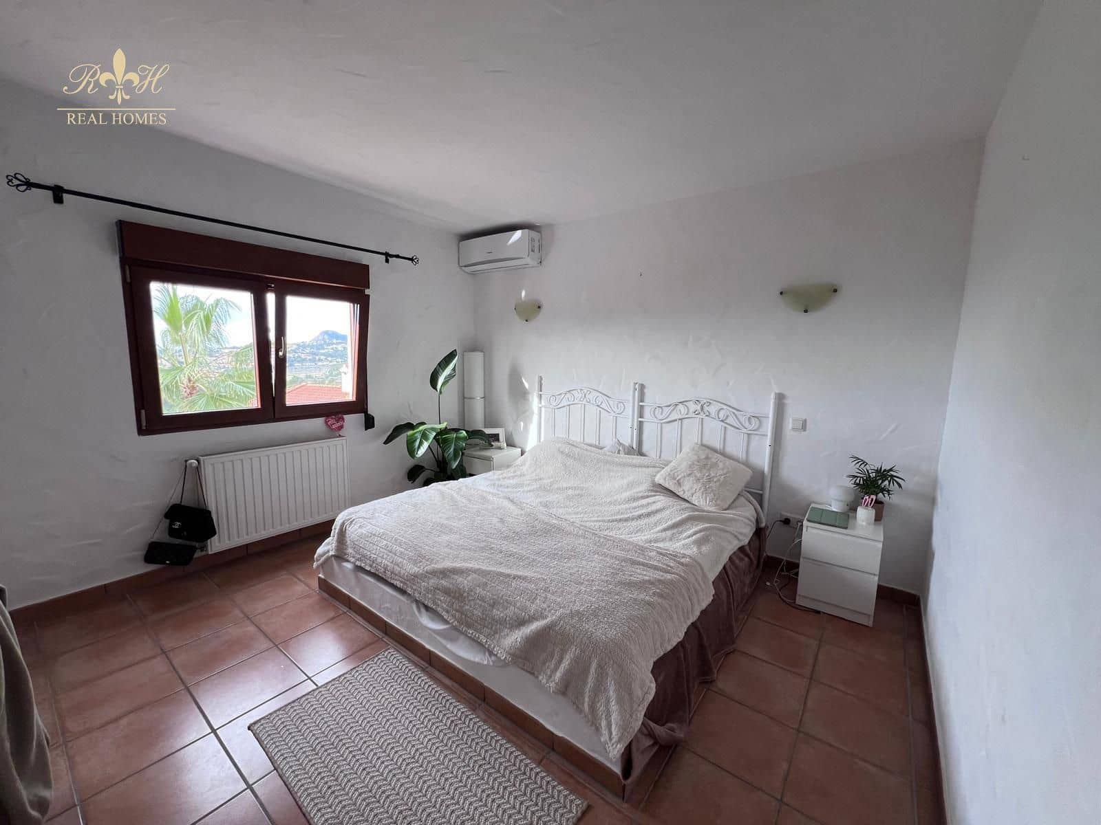 3 soverom Villa til salgs i Alfaz del Pi / L'Alfas del Pi med svømmebasseng - € 950 000 (Ref: 8665824)