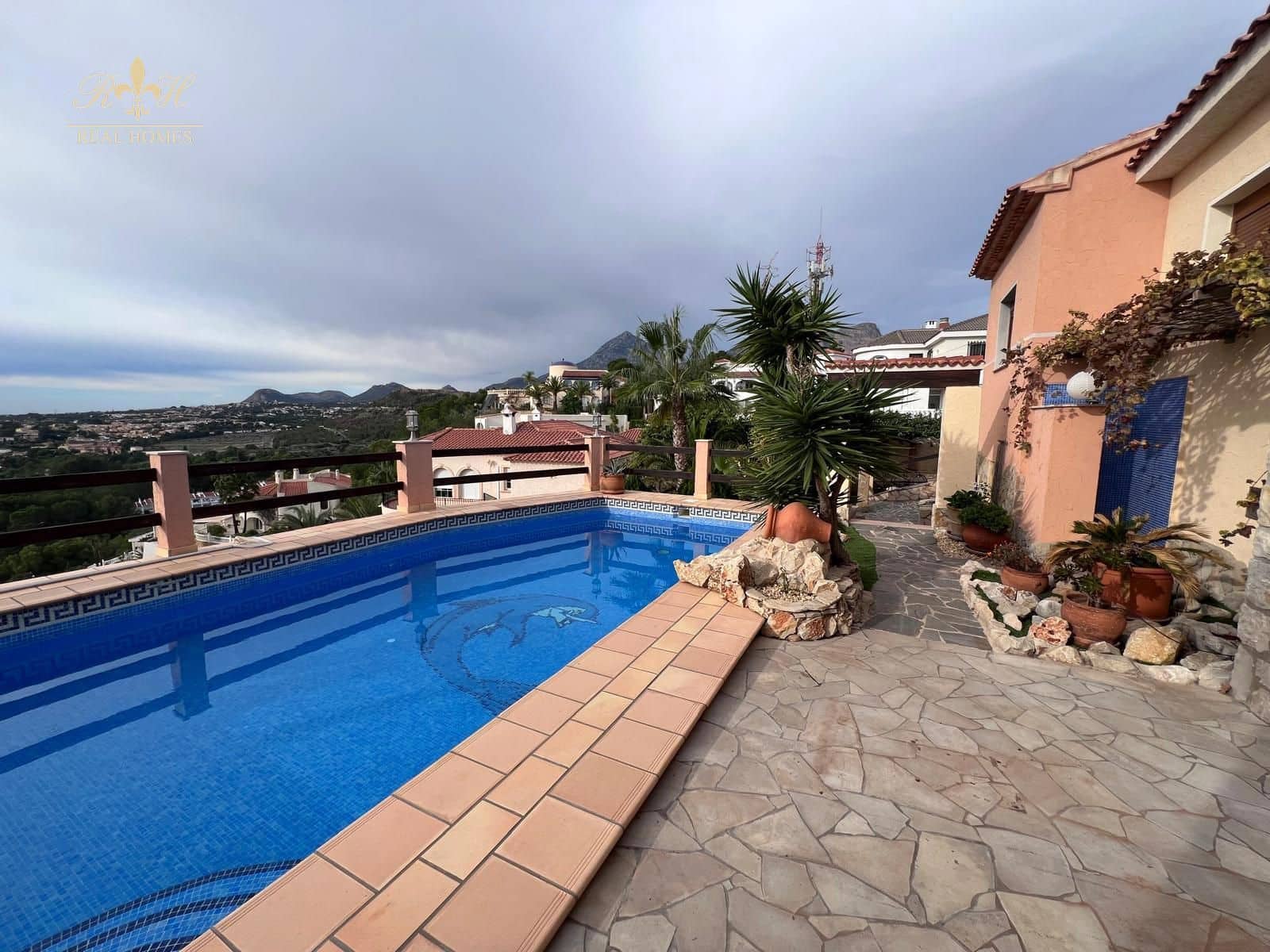 3 soverom Villa til salgs i Alfaz del Pi / L'Alfas del Pi med svømmebasseng - € 950 000 (Ref: 8665824)