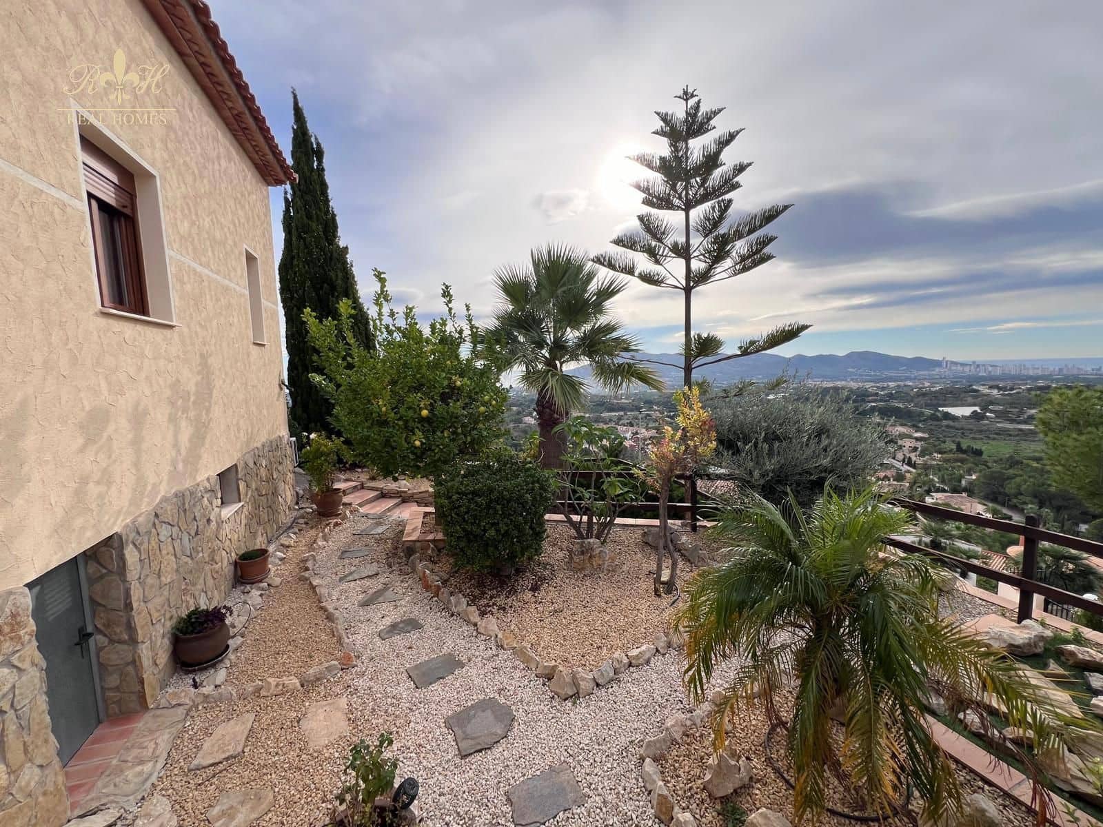 3 soverom Villa til salgs i Alfaz del Pi / L'Alfas del Pi med svømmebasseng - € 950 000 (Ref: 8665824)