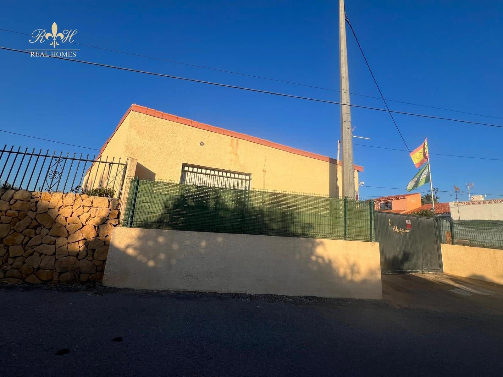 3 sovrum Villa till salu i Alfaz del Pi / L'Alfas del Pi - 374 000 € (Ref: 8683589)