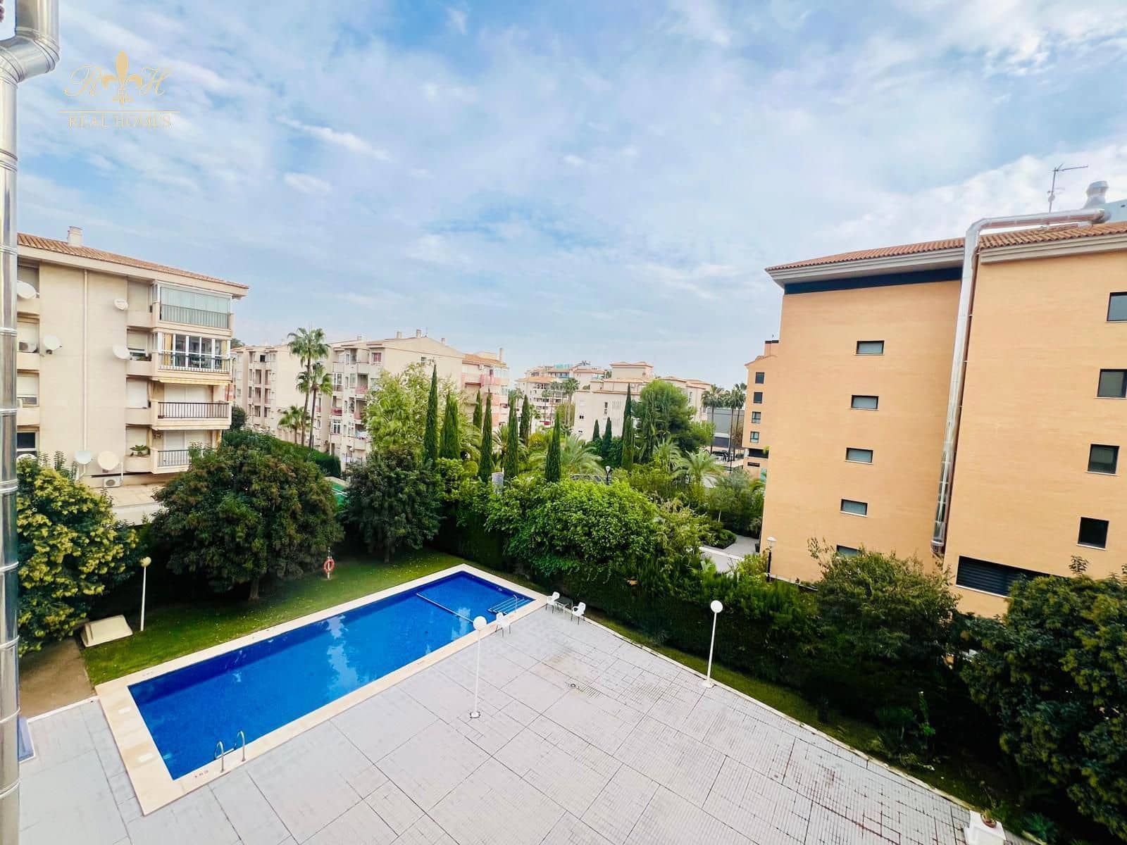 Piso de 2 habitaciones en Albir en alquiler con piscina - 1.200 € (Ref: 8688441)