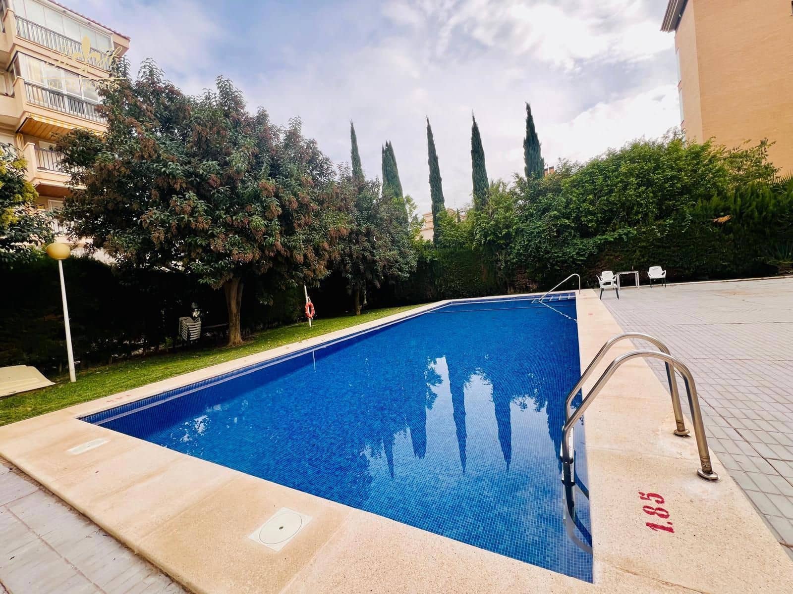 Piso de 2 habitaciones en Albir en alquiler con piscina - 1.200 € (Ref: 8688441)