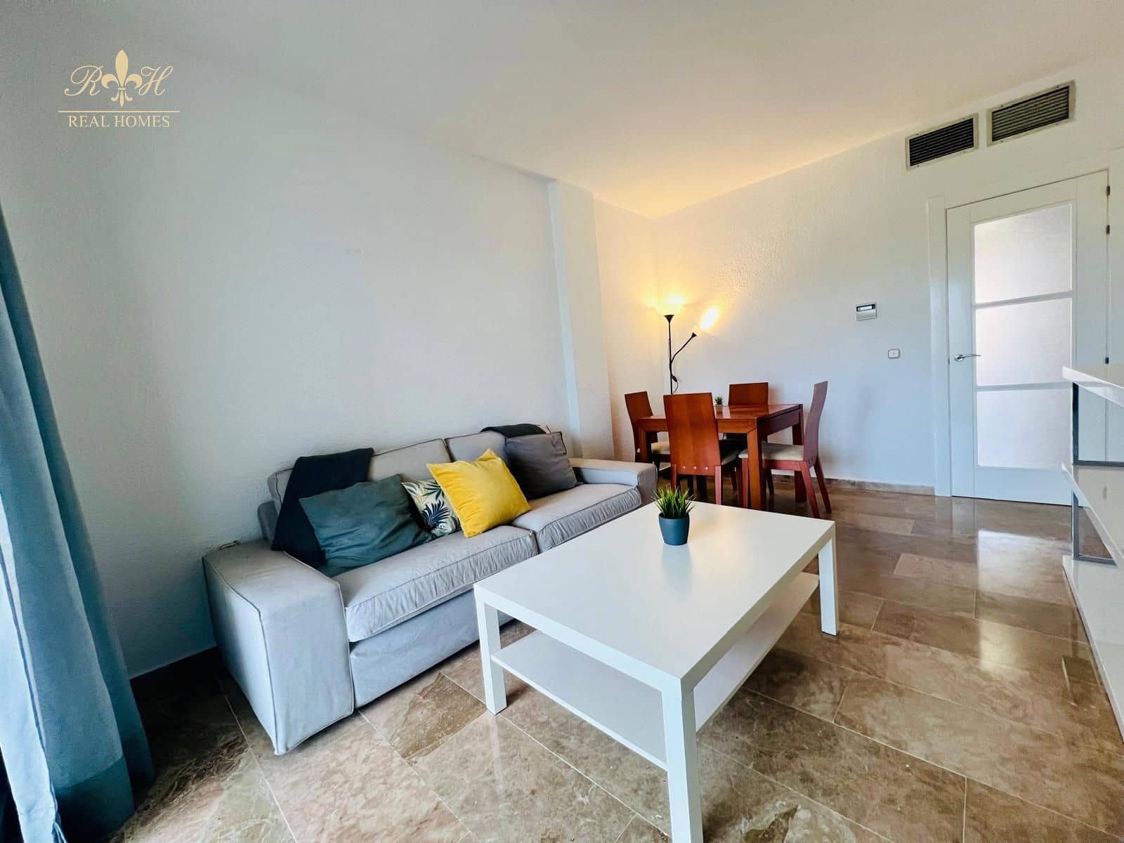 Piso de 2 habitaciones en Albir en alquiler con piscina - 1.200 € (Ref: 8688441)