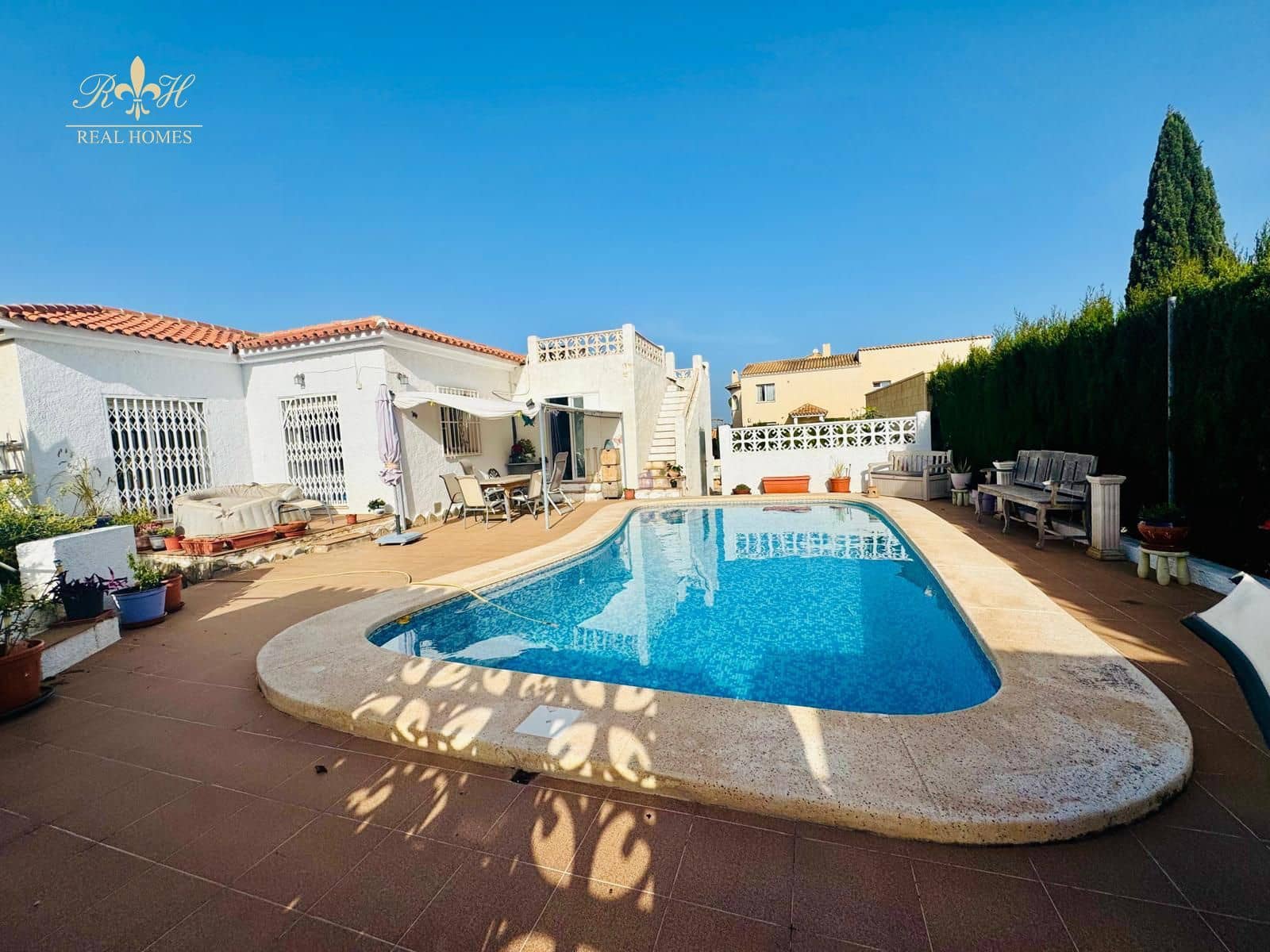 3 quarto Moradia para venda em La Nucia com piscina - 395 000 € (Ref: 8895418)