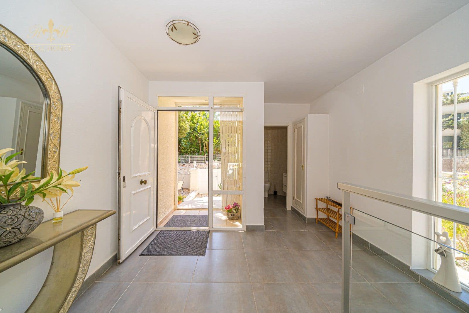 4 soveværelse Villa til salg i Albir med swimmingpool garage - € 795.000 (Ref: 8904012)