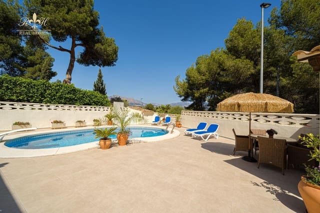 4 soveværelse Villa til salg i Albir, Alfaz del Pi / L'Alfàs del Pi med swimmingpool garage - € 795.000 (Ref: 8904012)