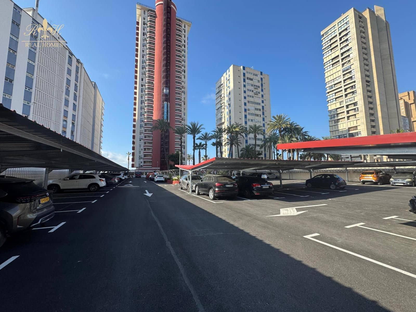 1 bedroom Flat for sale in Benidorm with pool garage - € 320,000 (Ref: 8914309)
