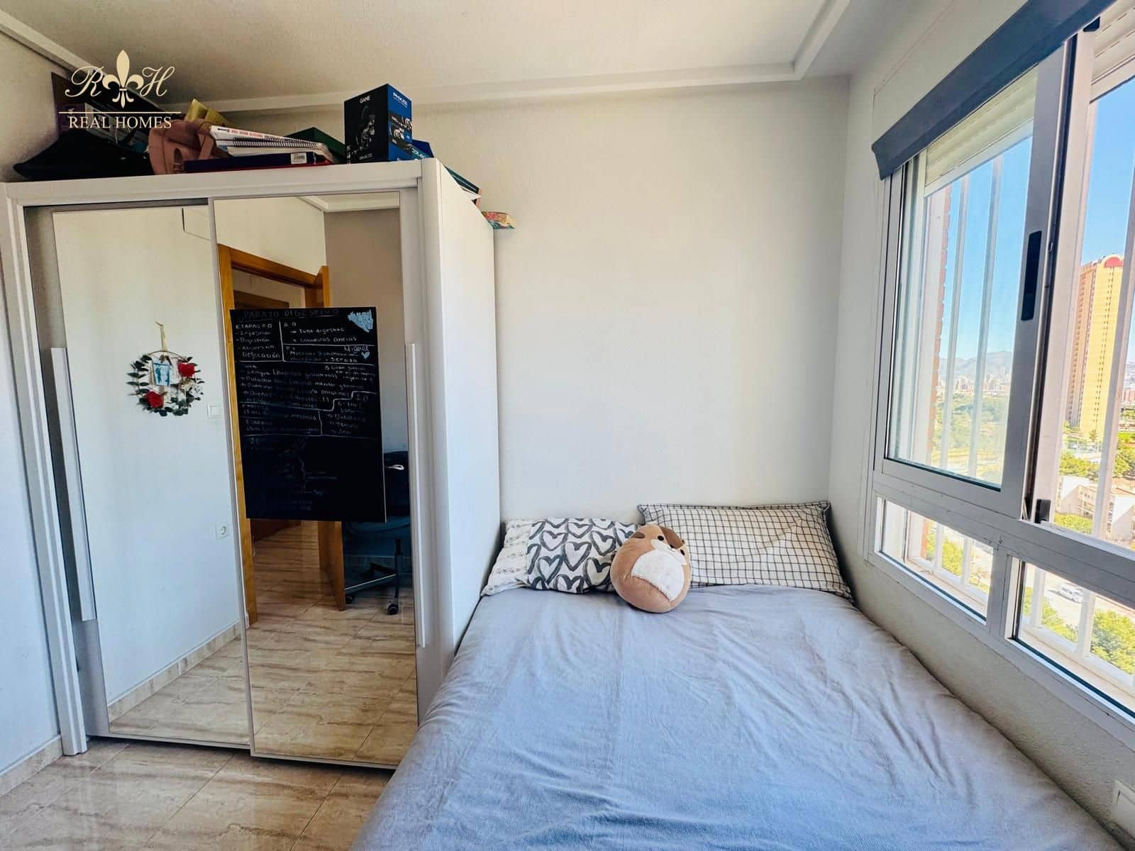 2 soveværelse Lejlighed til salg i Benidorm med swimmingpool garage - € 226.000 (Ref: 8915707)