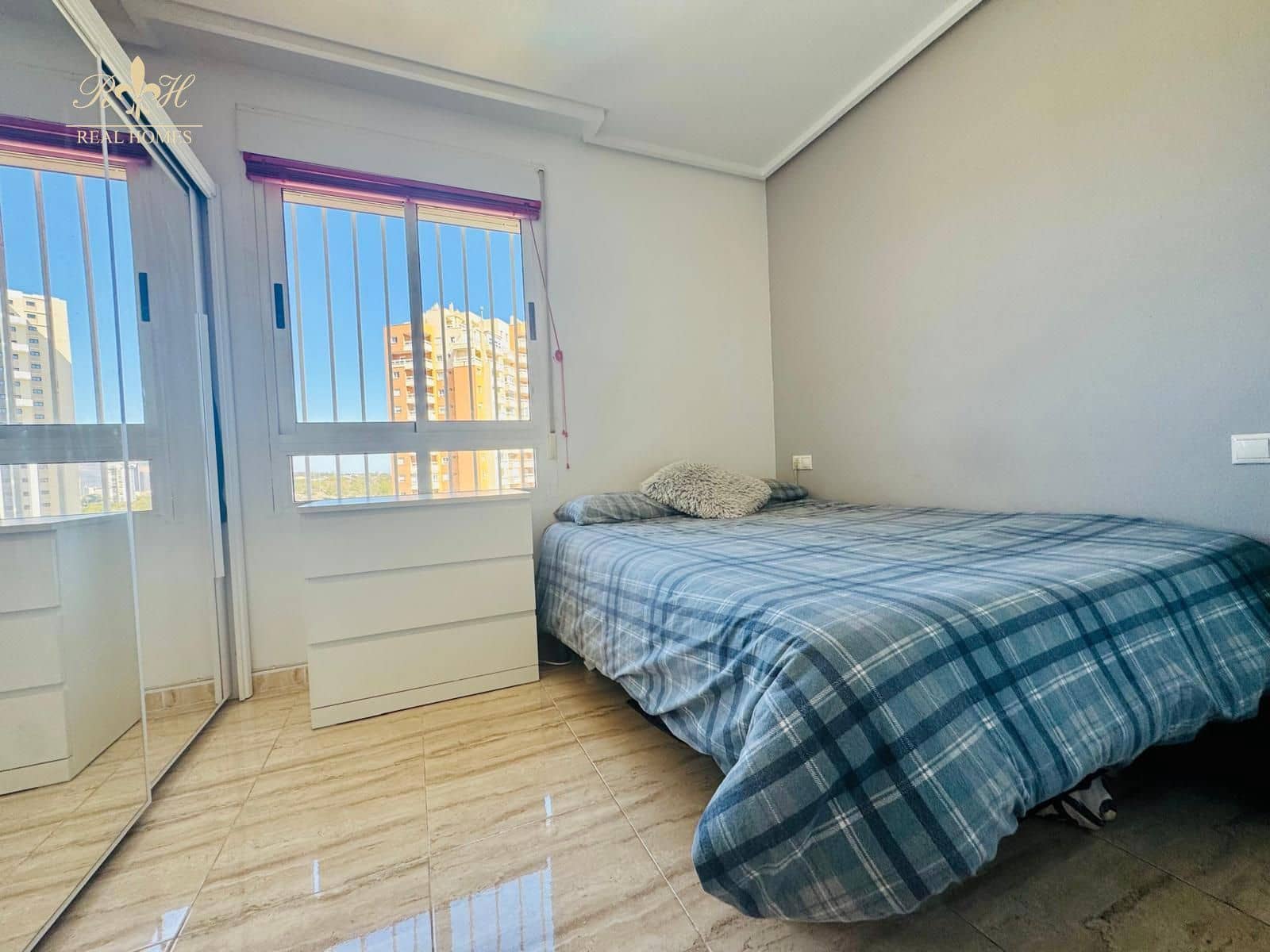 2 soveværelse Lejlighed til salg i Benidorm med swimmingpool garage - € 226.000 (Ref: 8915707)