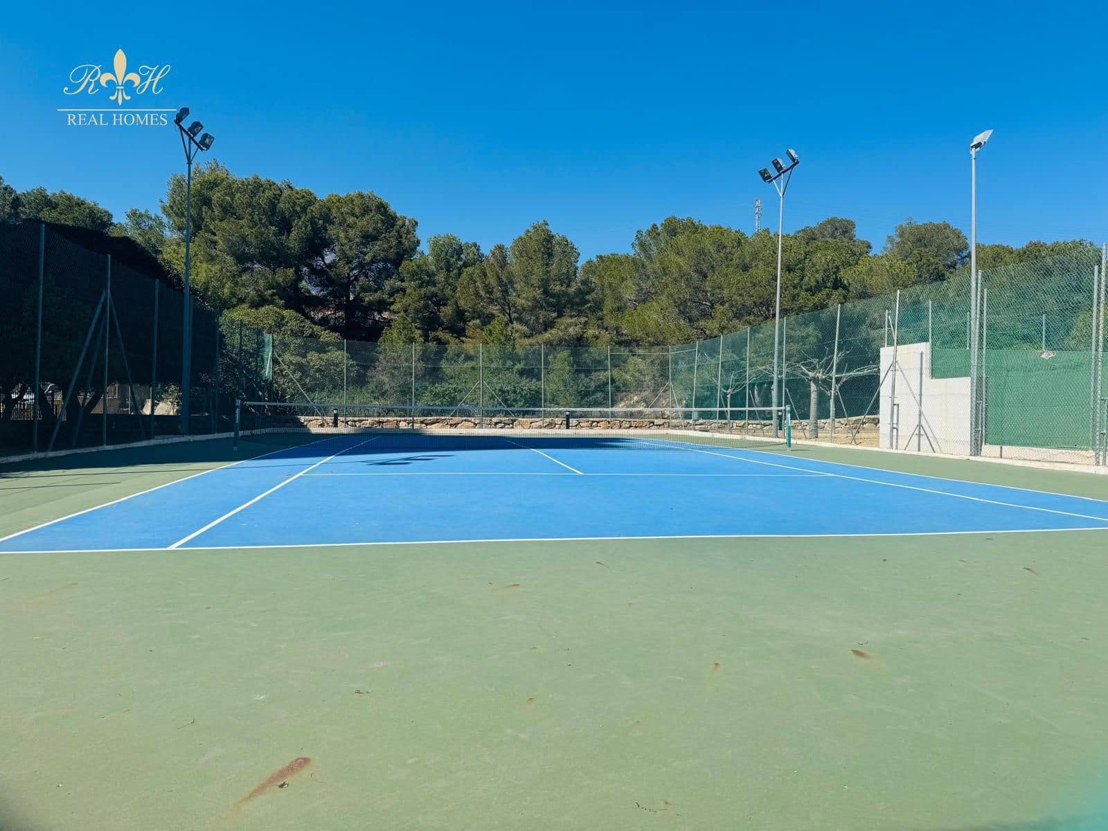 2 soveværelse Lejlighed til salg i Benidorm med swimmingpool garage - € 226.000 (Ref: 8915707)