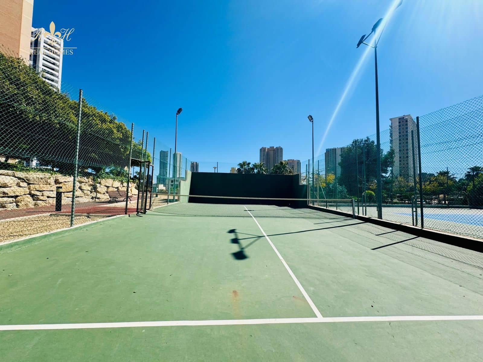 2 soveværelse Lejlighed til salg i Benidorm med swimmingpool garage - € 226.000 (Ref: 8915707)