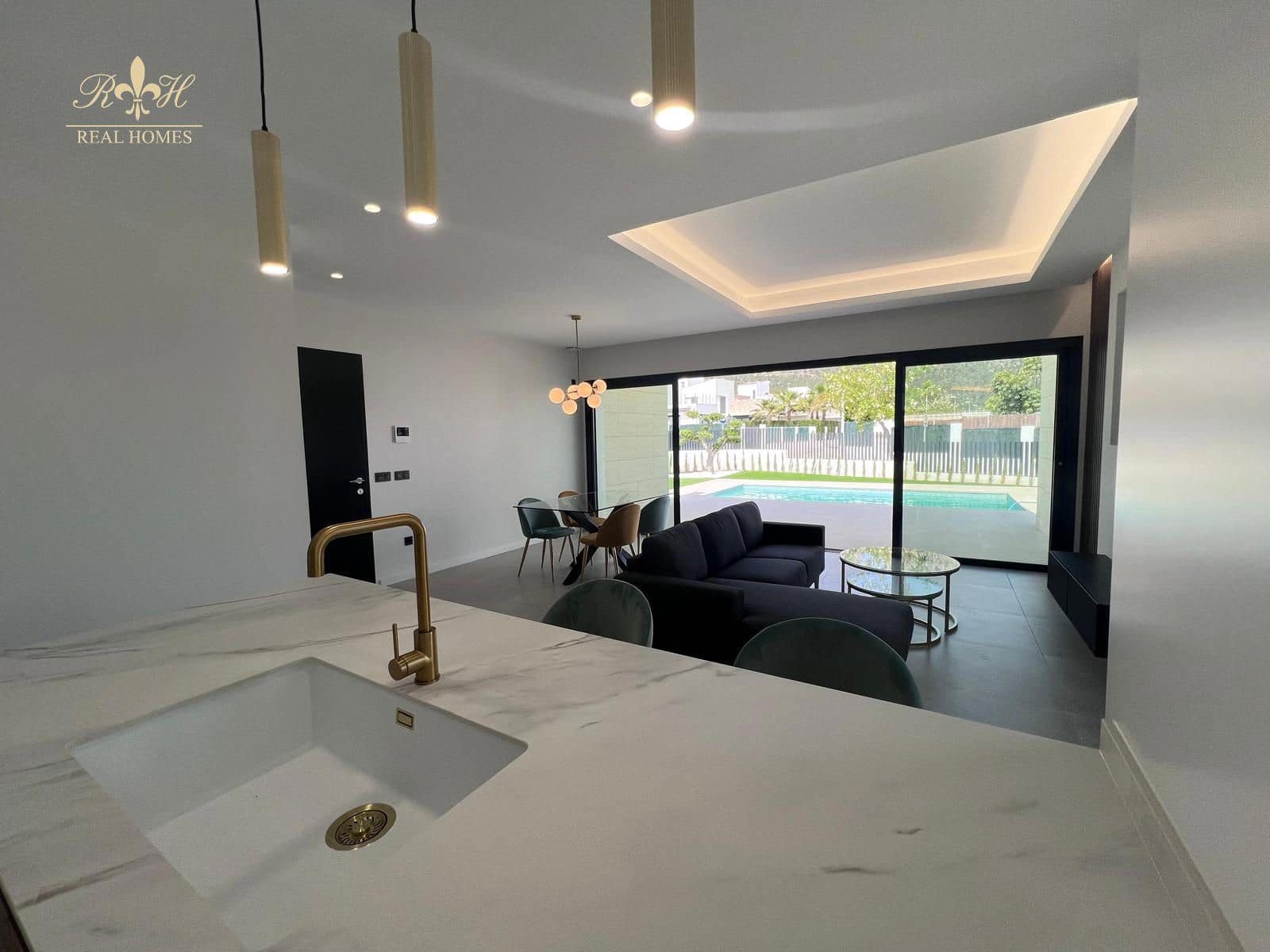 3 soverom Villa til salgs i Polop med svømmebasseng garasje - € 495 000 (Ref: 8967476)