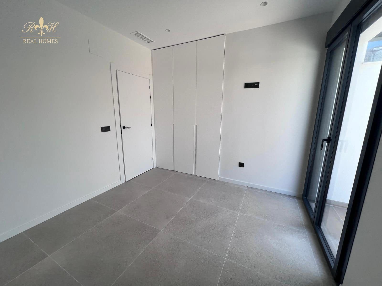 3 soverom Villa til salgs i Polop med svømmebasseng garasje - € 495 000 (Ref: 8967476)