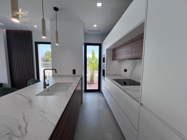 3 soverom Villa til salgs i Polop med svømmebasseng garasje - € 495 000 (Ref: 8967476)