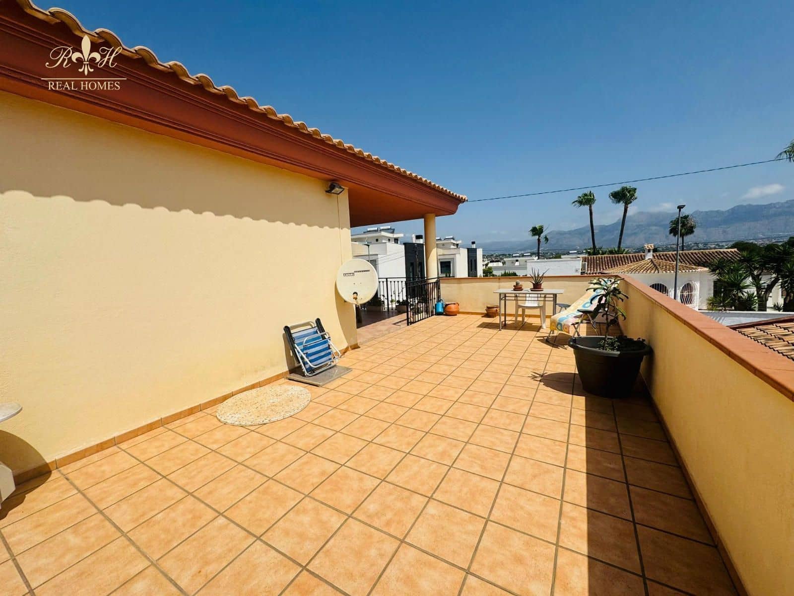 5 sypialnia Willa na sprzedaż w Albir z basenem garażem - 890 000 € (Ref: 9053610)