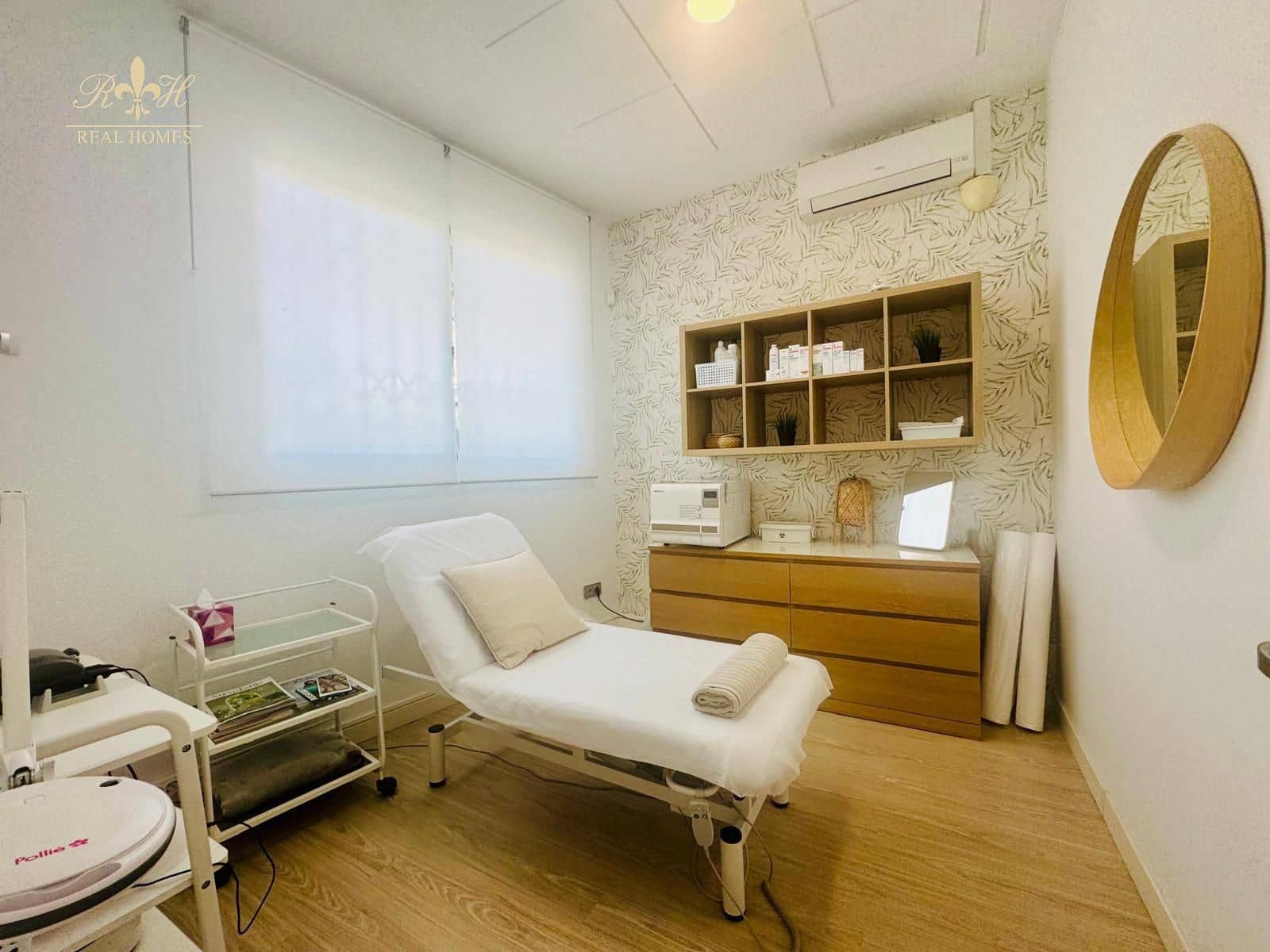 Commercial for rent in Albir - € 950 (Ref: 9096703)