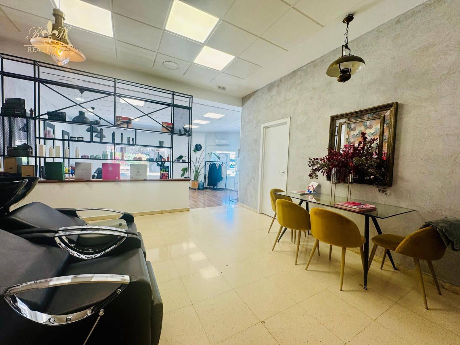 Commercial for rent in Albir - € 950 (Ref: 9096703)