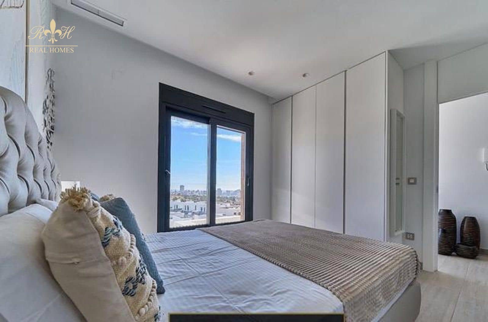 3 soverom Hus til salgs i Finestrat med svømmebasseng - € 585 000 (Ref: 9099682)