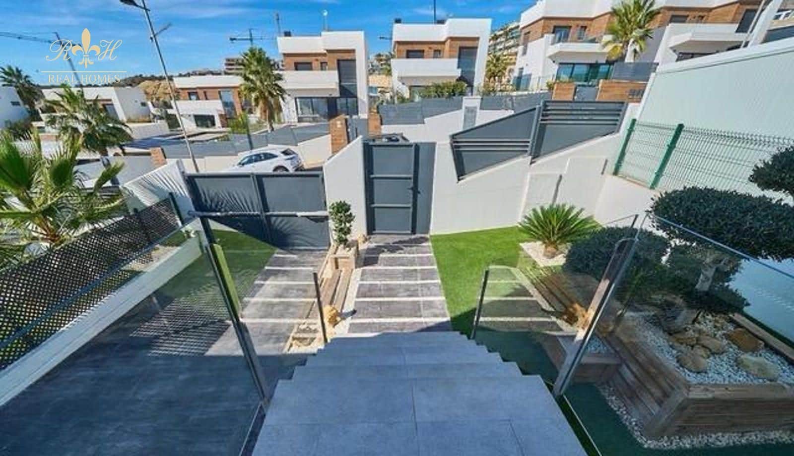 3 soverom Hus til salgs i Finestrat med svømmebasseng - € 585 000 (Ref: 9099682)