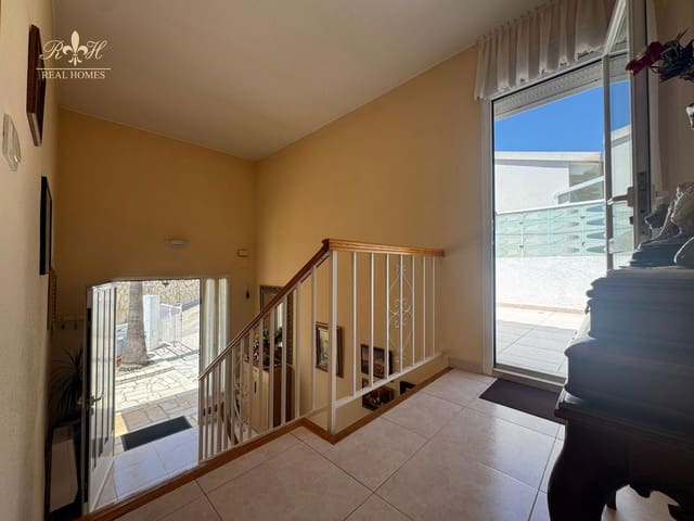 3 sovrum Villa till salu i La Nucia med pool garage - 345 000 € (Ref: 9109354)