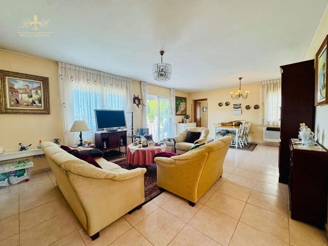 3 sovrum Villa till salu i La Nucia med pool garage - 345 000 € (Ref: 9109354)