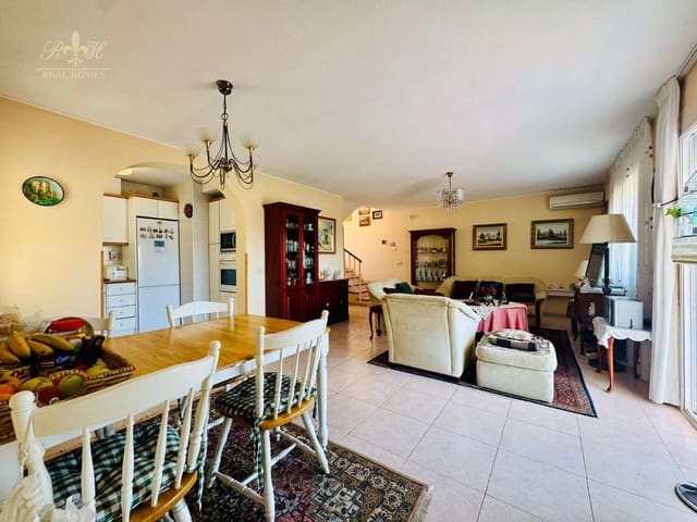 3 sovrum Villa till salu i La Nucia med pool garage - 345 000 € (Ref: 9109354)