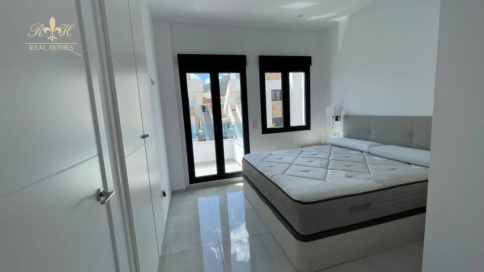 3 soveværelse Villa til leje i Polop med swimmingpool garage - € 1.800 (Ref: 9127006)