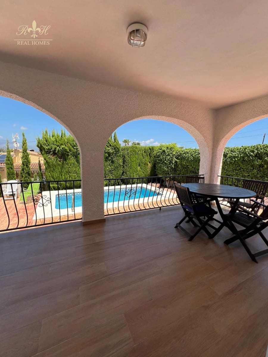 3 soveværelse Villa til leje i Albir med swimmingpool - € 2.350 (Ref: 9138578)