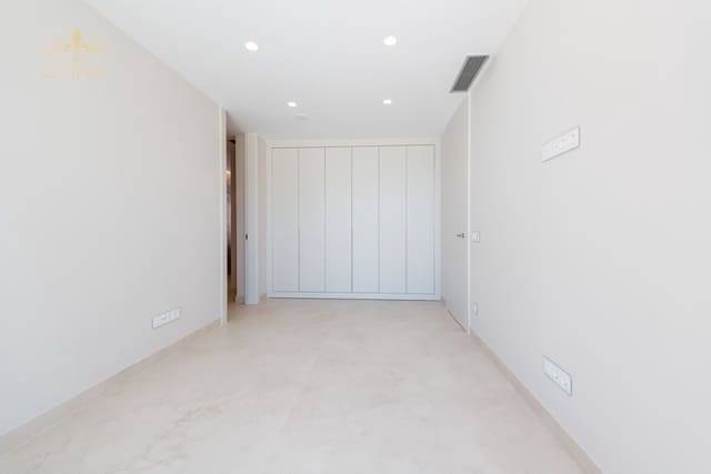 4 soverom Leilighet til salgs i Playa Poniente, Benidorm med svømmebasseng garasje - € 1 650 000 (Ref: 9146299)