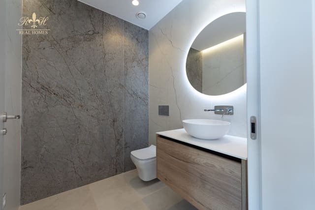 4 soverom Leilighet til salgs i Playa Poniente, Benidorm med svømmebasseng garasje - € 1 650 000 (Ref: 9146299)