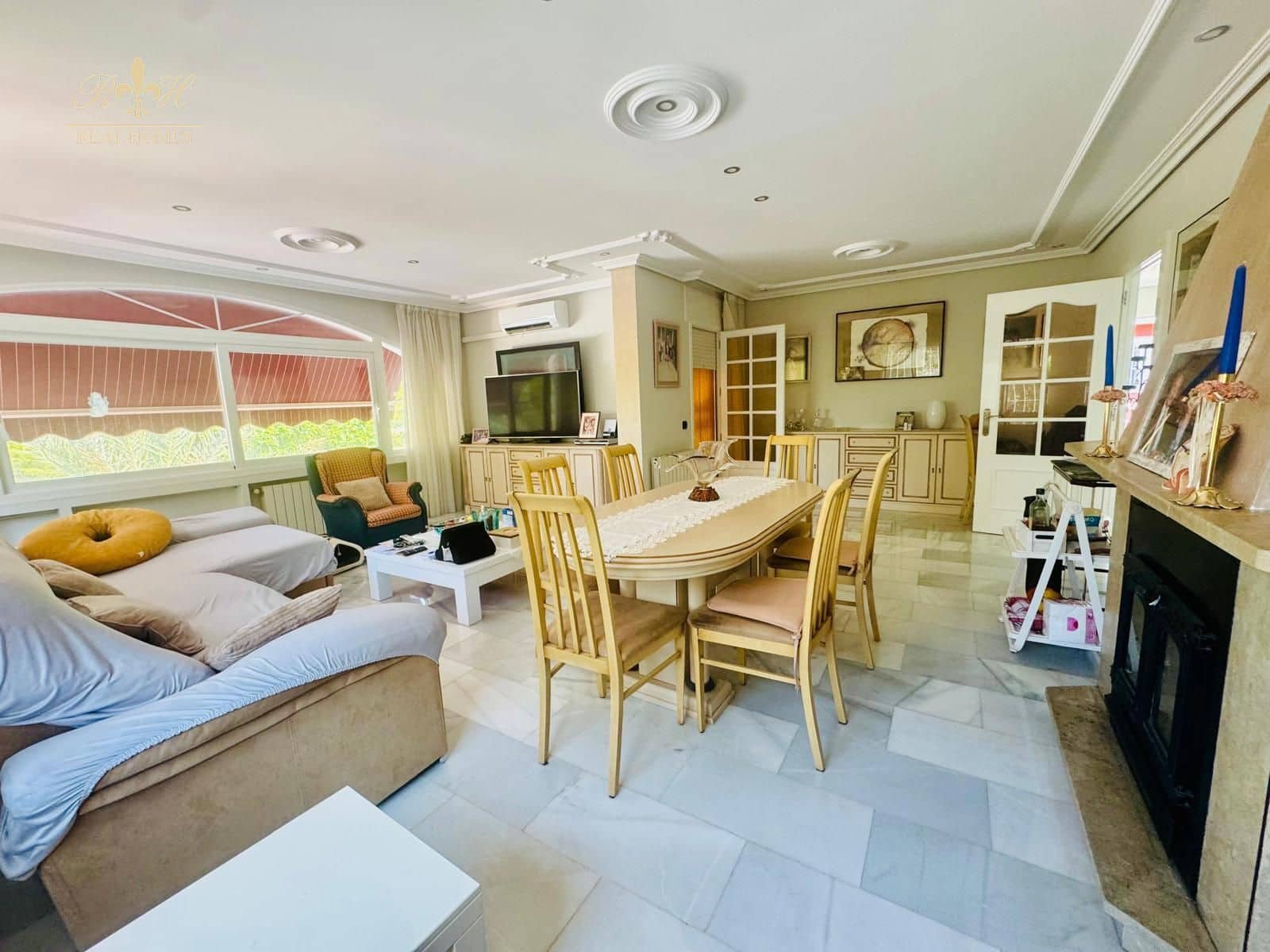 16 soverom Villa til salgs i Albir med svømmebasseng garasje - € 1 250 000 (Ref: 9183993)