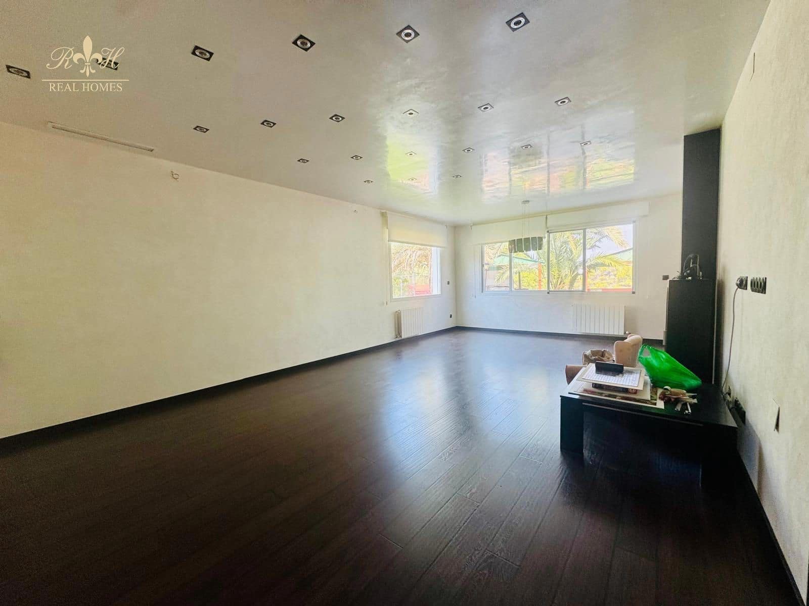 16 soverom Villa til salgs i Albir med svømmebasseng garasje - € 1 250 000 (Ref: 9183993)