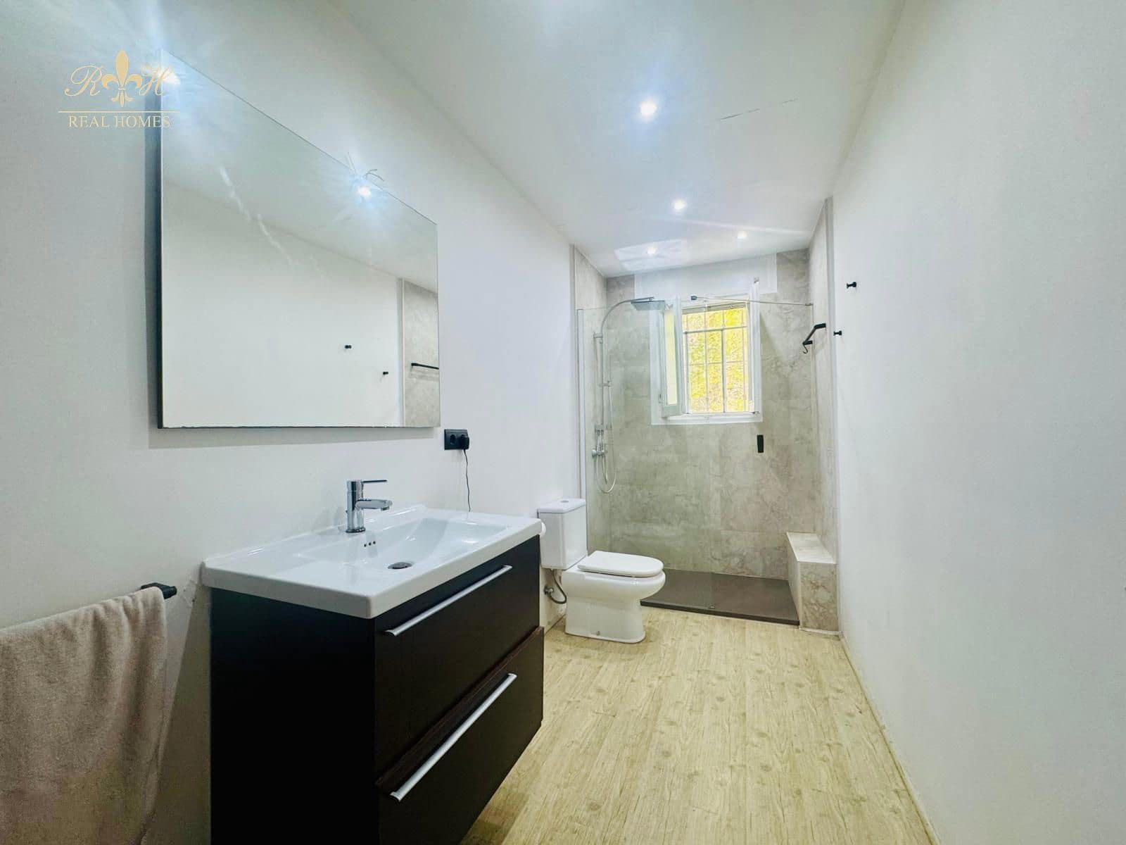 16 soverom Villa til salgs i Albir med svømmebasseng garasje - € 1 250 000 (Ref: 9183993)