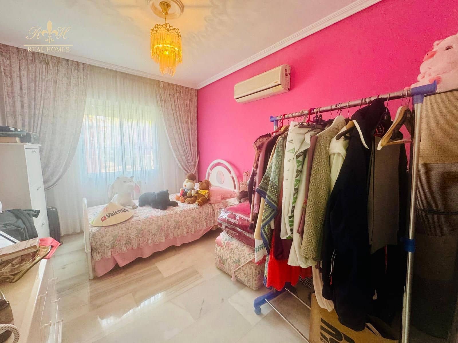 16 soverom Villa til salgs i Albir med svømmebasseng garasje - € 1 250 000 (Ref: 9183993)