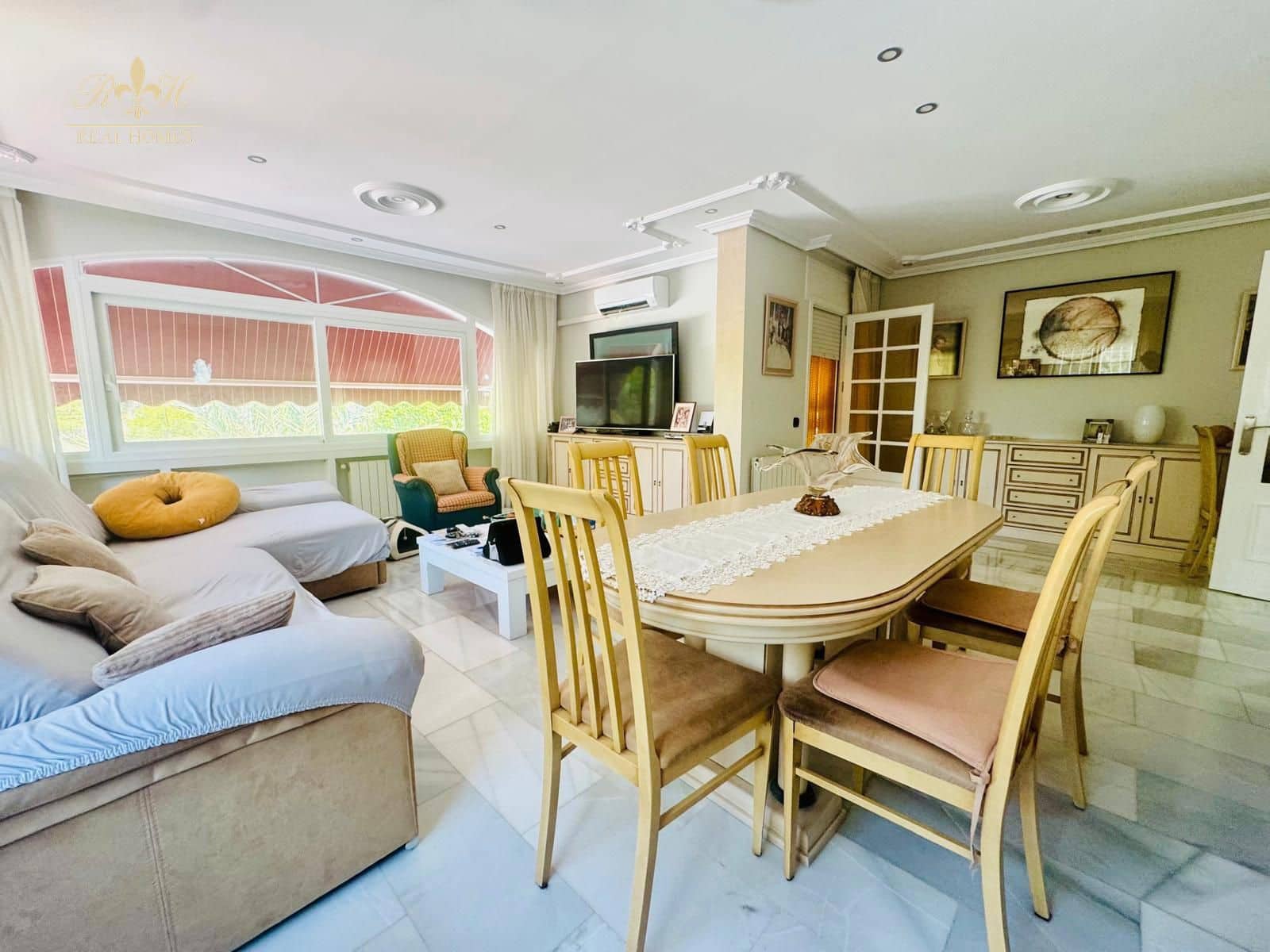 16 soverom Villa til salgs i Albir med svømmebasseng garasje - € 1 250 000 (Ref: 9183993)