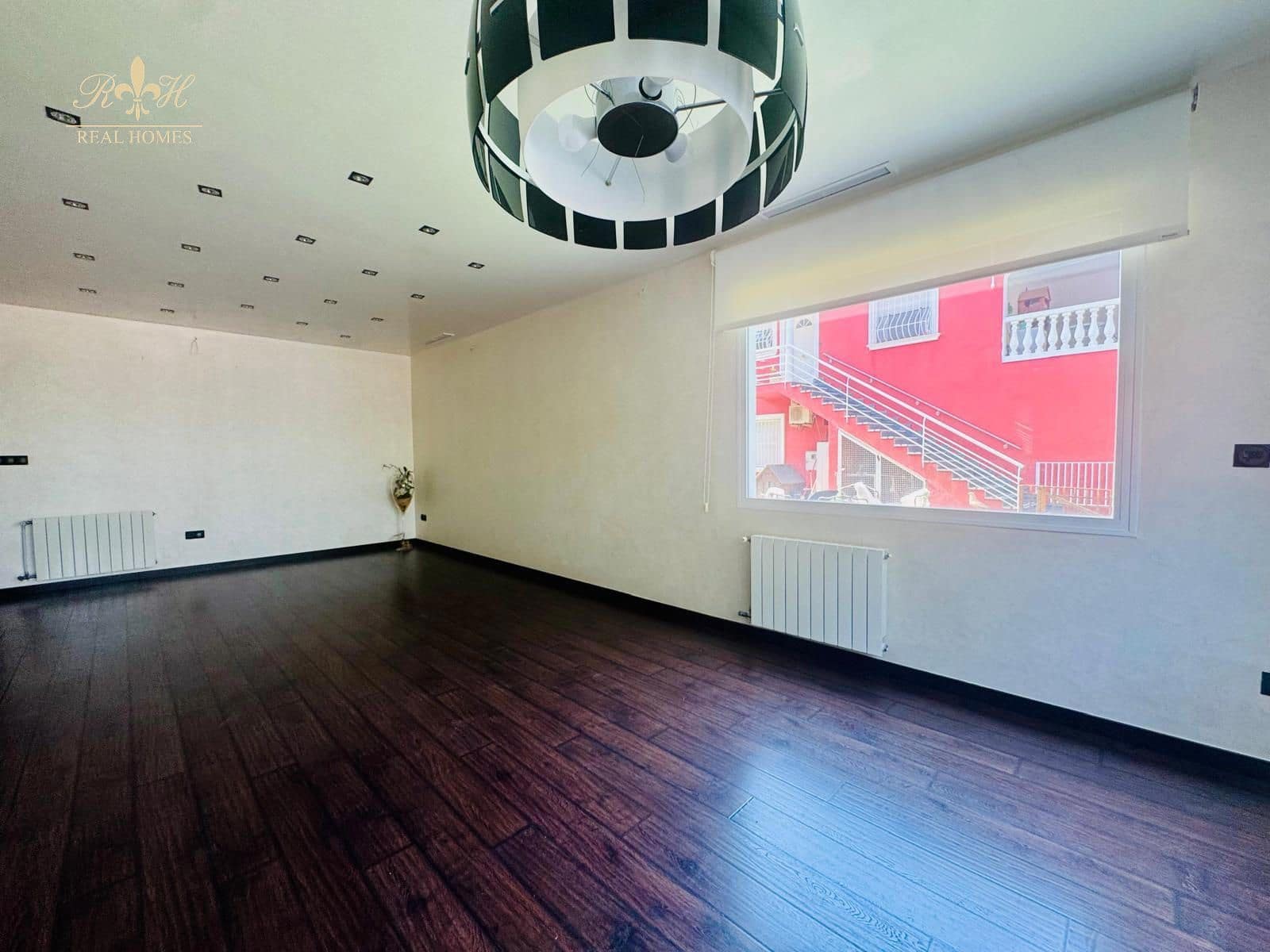 16 soverom Villa til salgs i Albir med svømmebasseng garasje - € 1 250 000 (Ref: 9183993)