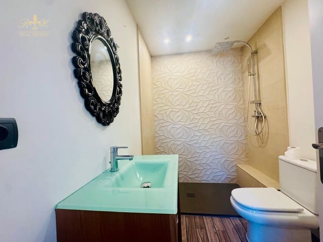 Chalet de 16 habitaciones en Albir, Alfaz del Pi / L'Alfàs del Pi en venta con piscina garaje - 1.250.000 € (Ref: 9183993)