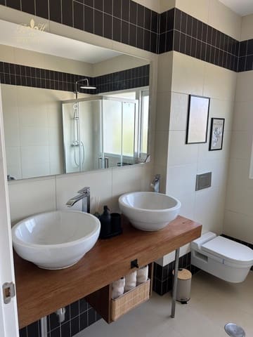 3 soveværelse Villa til leje i Escandinavia - Cautivador, Alfaz del Pi / L'Alfàs del Pi med swimmingpool - € 2.500 (Ref: 9216483)