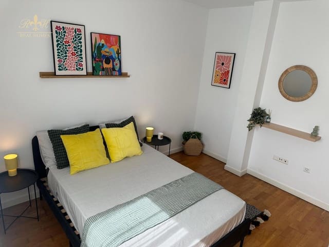 3 soveværelse Villa til leje i Escandinavia - Cautivador, Alfaz del Pi / L'Alfàs del Pi med swimmingpool - € 2.500 (Ref: 9216483)